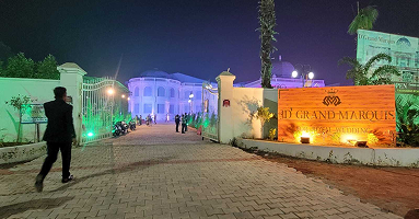 D Grand Marquis<br />
