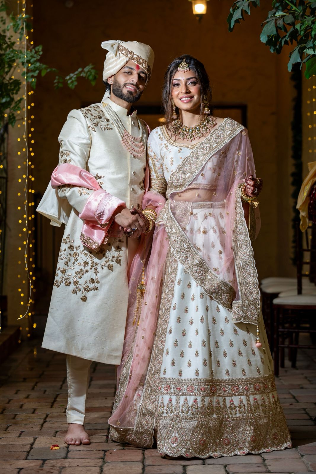 Couple with Taj Mahal in background Delhi Couples by Wedding Planners - Shadi Events